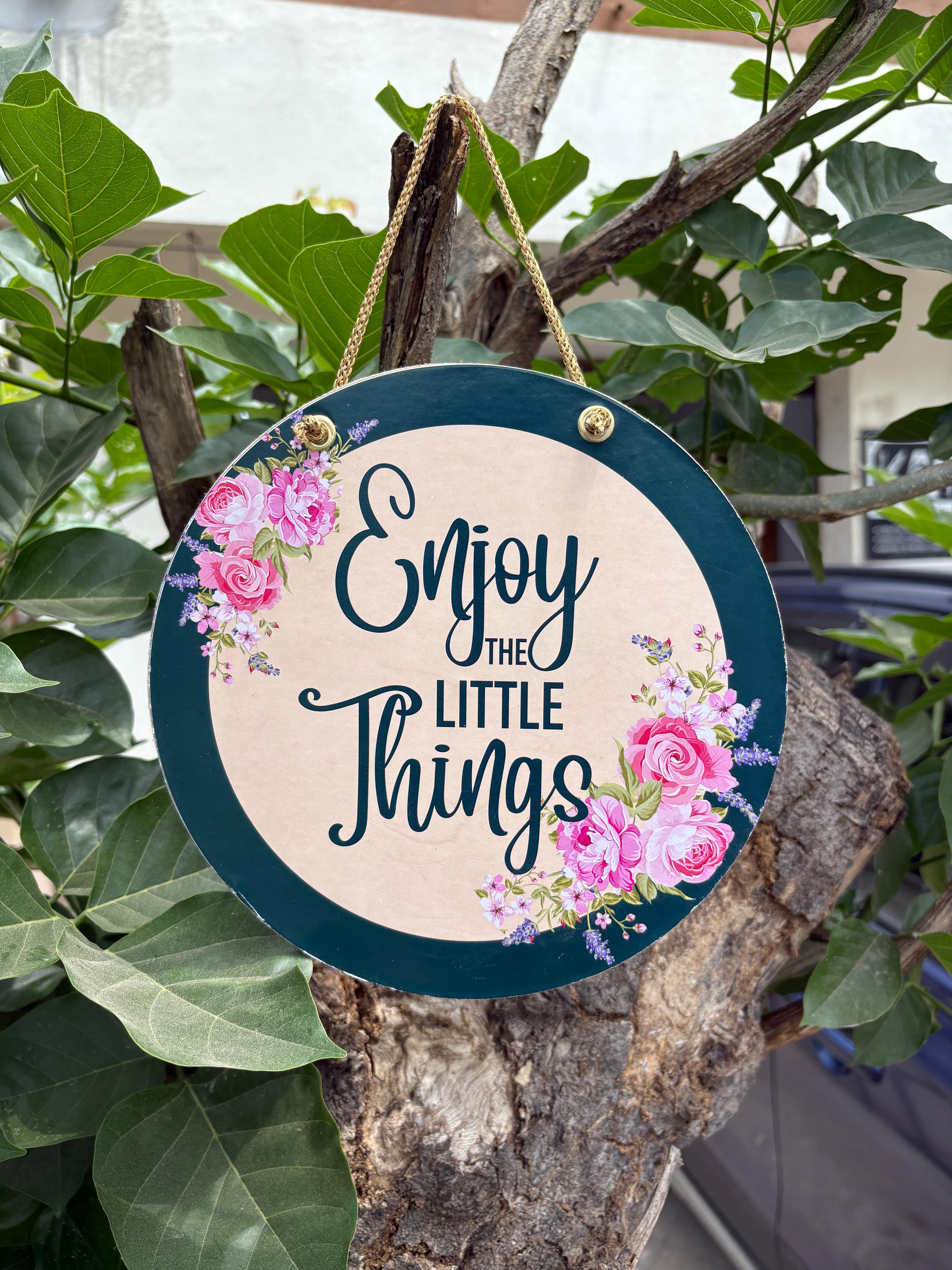 Little Things Hanging Board